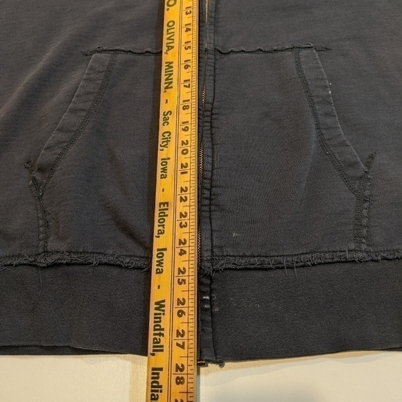 Michigan Wolverines Full Zip Hoodie Distressed Men's XL - Picture 9 of 10